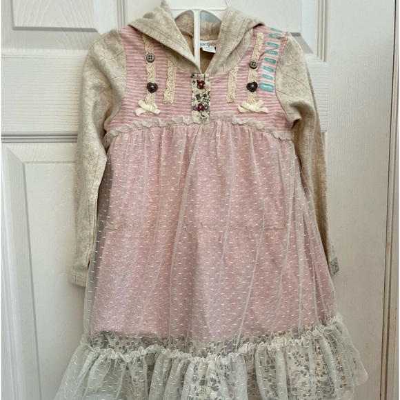 Lovely Naartjie NWT 3 XS Hooded lace dress with matching leggings.